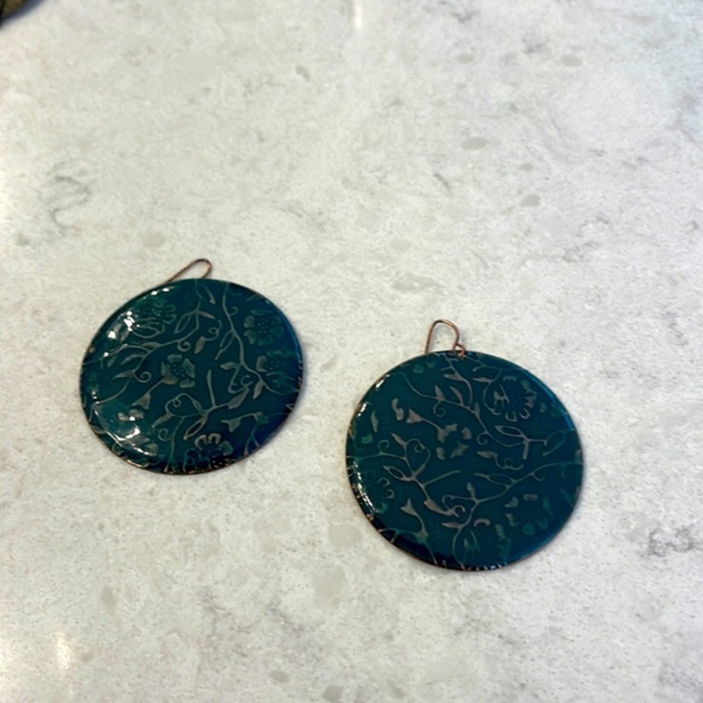 Costume jewelry round earrings